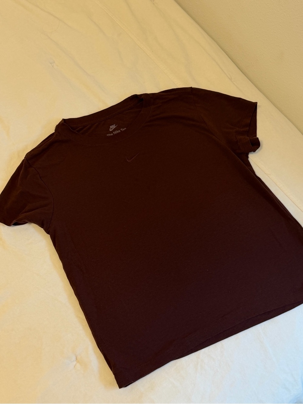 Nike Women Crewneck T-Shirt in Red Whine